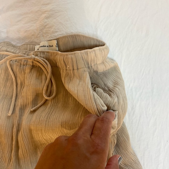 Abercrombie & Fitch Light Beige Wide Leg Pants Size XS - Picture 10 of 11